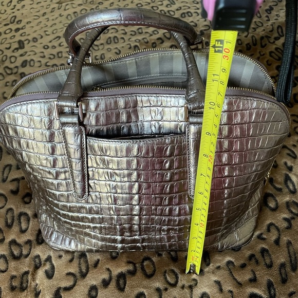 BRAHMIN BAG. GREAT CONDITION. Gold. Received many compliments on bag. - Picture 8 of 8